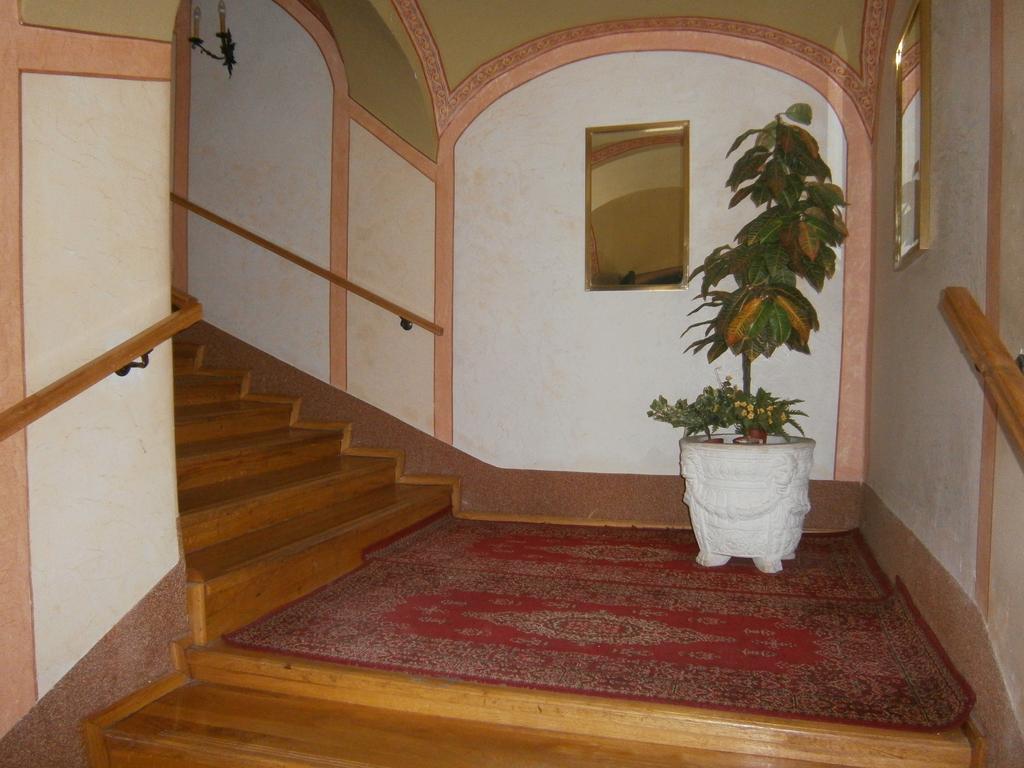 Kastelyfogado Sitke Hotel Exterior photo